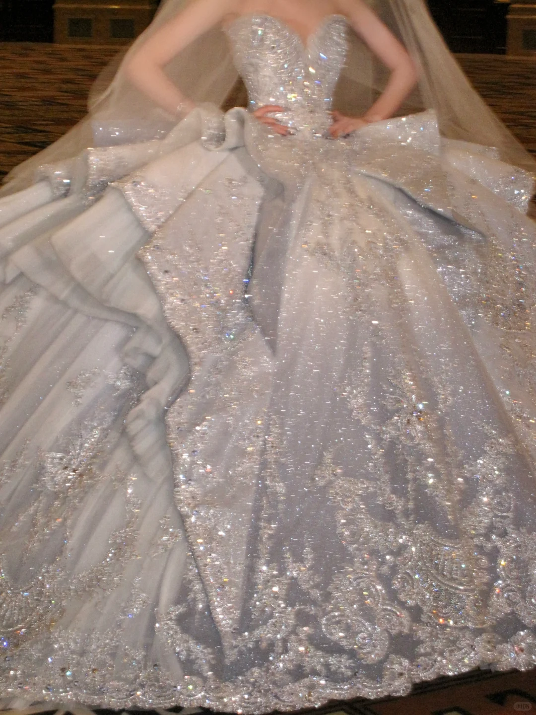 Gorgeous Shiny Beaded Sequined Sweetheart Design A-Line Wedding Dress Ball Gown Prom Dress Evening Dress TP4228