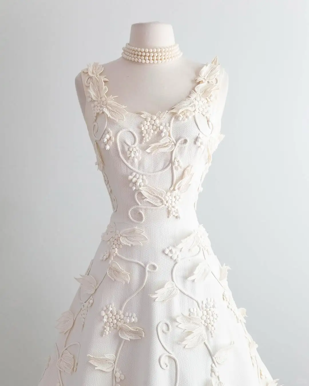Vintage White 3D Grapes Applique Design A-Line Short Homecoming Dress Party Dress TP4194