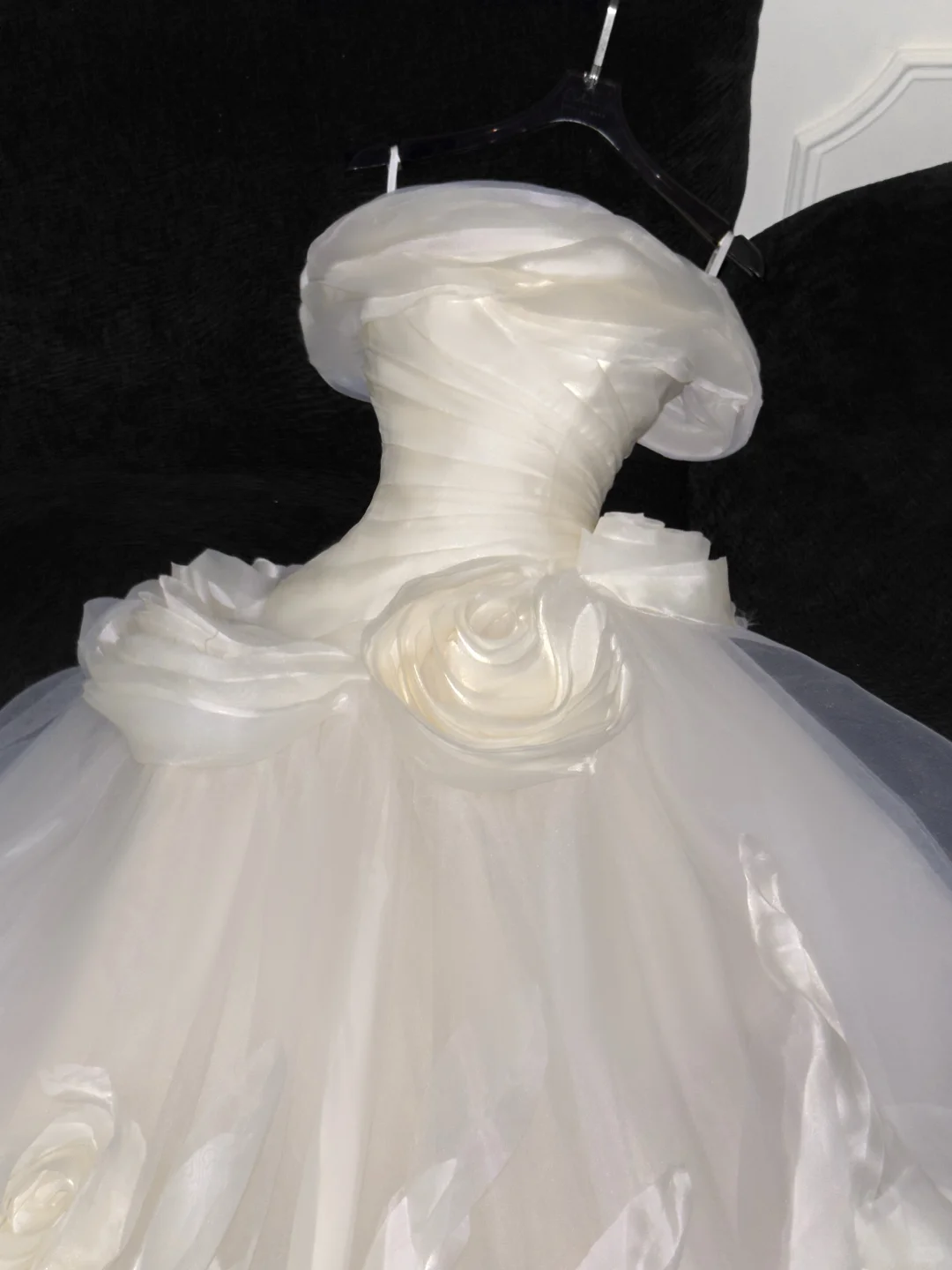 Elegant Ivory 3D Flowers Design A-Line Tulle Wedding Dress Prom Dress Evening Dress Ball Gown TP4221