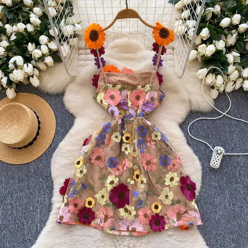 New Haute Couture Floral Embroidery High-waisted Elegant Halter Dress TP2840