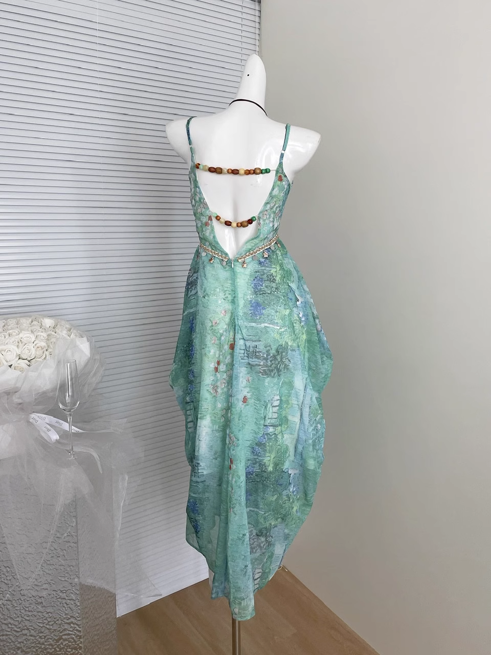 New Fashion Flora V-neck Design Beach Holiday A-line Spaghetti Strap Dress TP3369