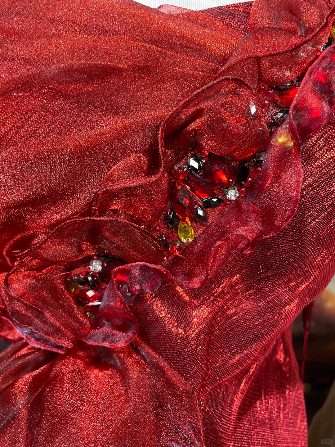 Vintage Burgundy Ruffled Tulle Mermaid Spaghetti Straps Beaded Evening Gown TP5457