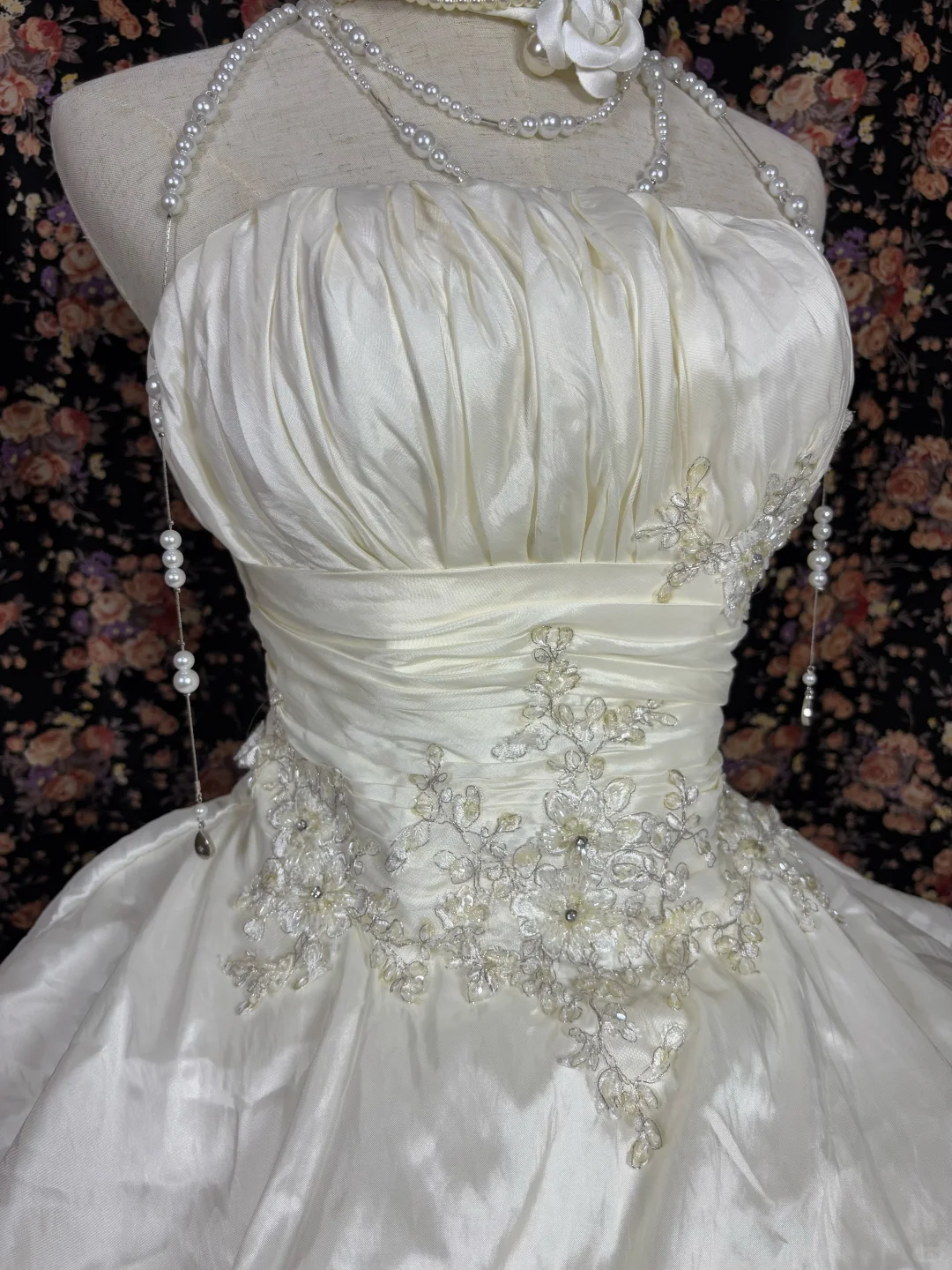 Gorgeous Lace Embroidery Beaded Sweet 16 Quinceanera Strapless A-Line Floor-length Tiered Prom Dress Evening Dress Ball Gown TP4393