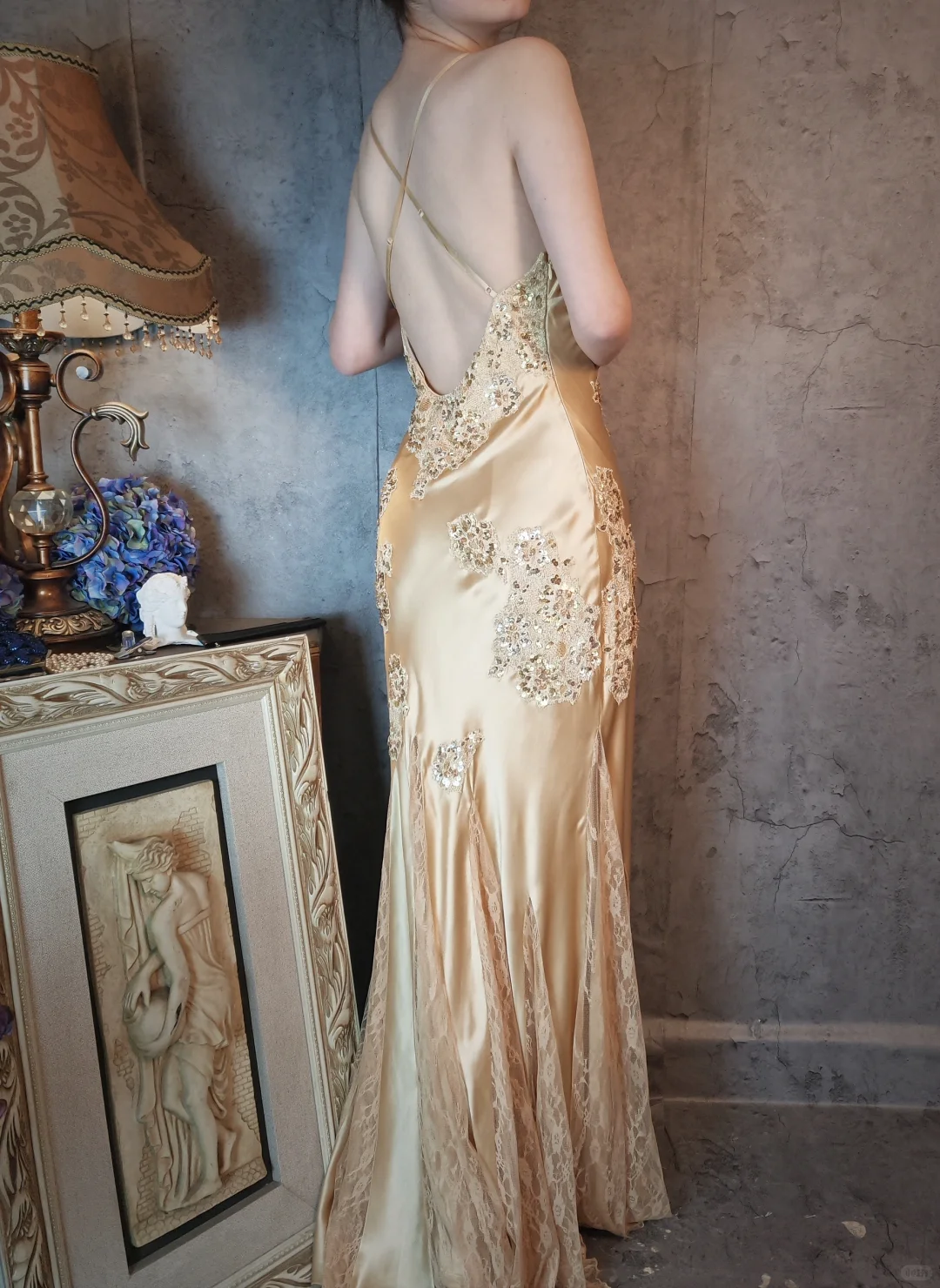 Retro Golden V-neck Sparkling Beaded Backless Design Elegant Satin Evening Dress Prom Dress TP4033
