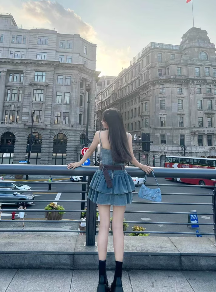 Vintage Ruffled Hem Design A-line High-waist Sleeveless Spaghetti Strap Denim Dress TP3257