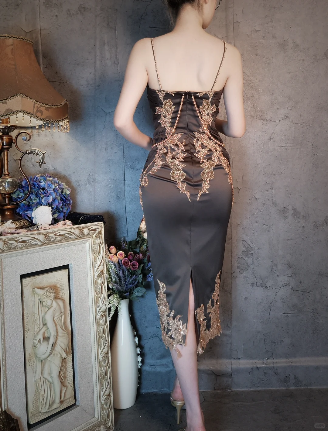 Retro Brown V-neck Beaded Spaghetti Strap Appliqued Design Elegant Satin Evening Dress Prom Dress TP4034