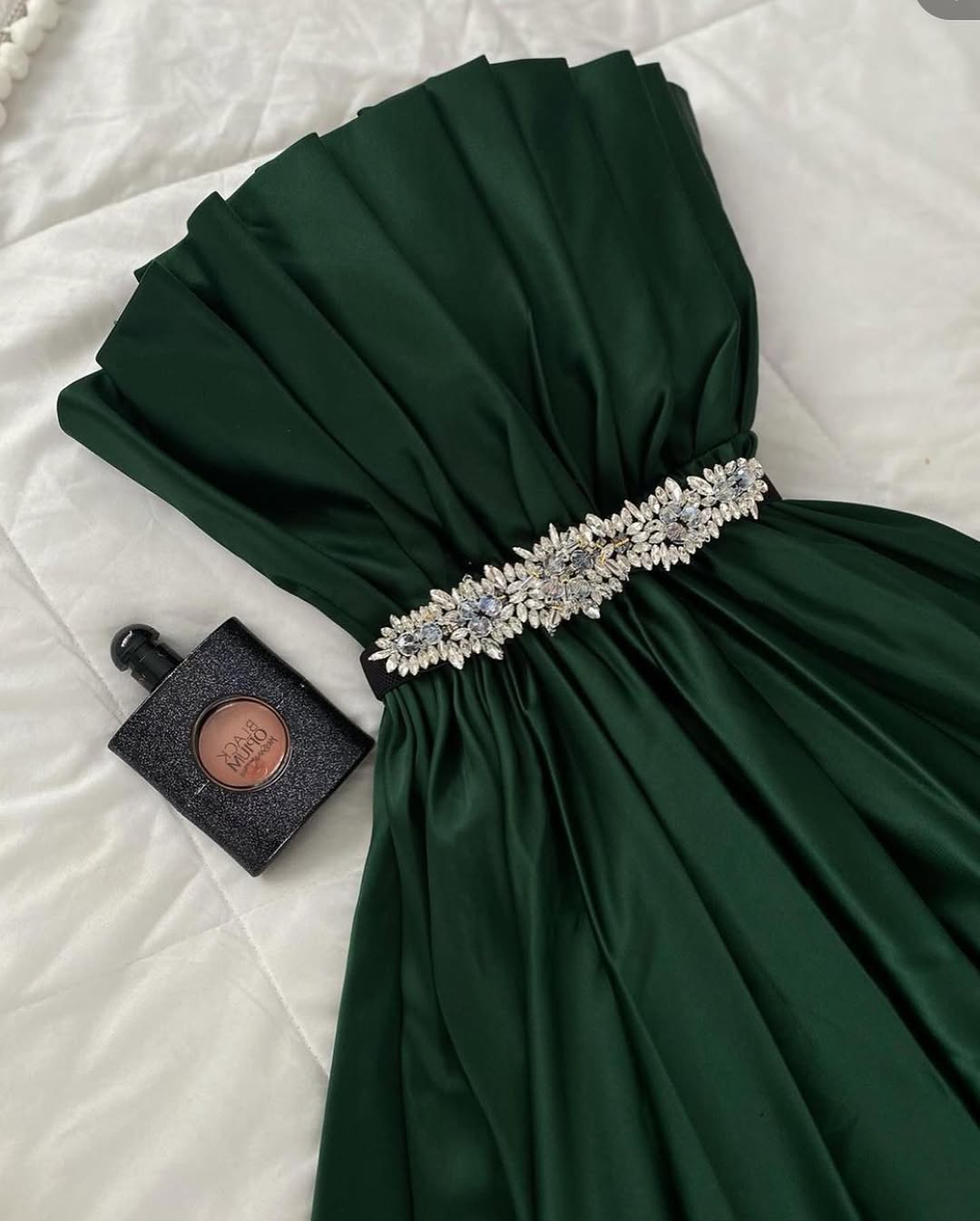 Chic Dark Green A-line Off-shoulder Sleeveless Satin Ball Gown Evening Dress TP2045