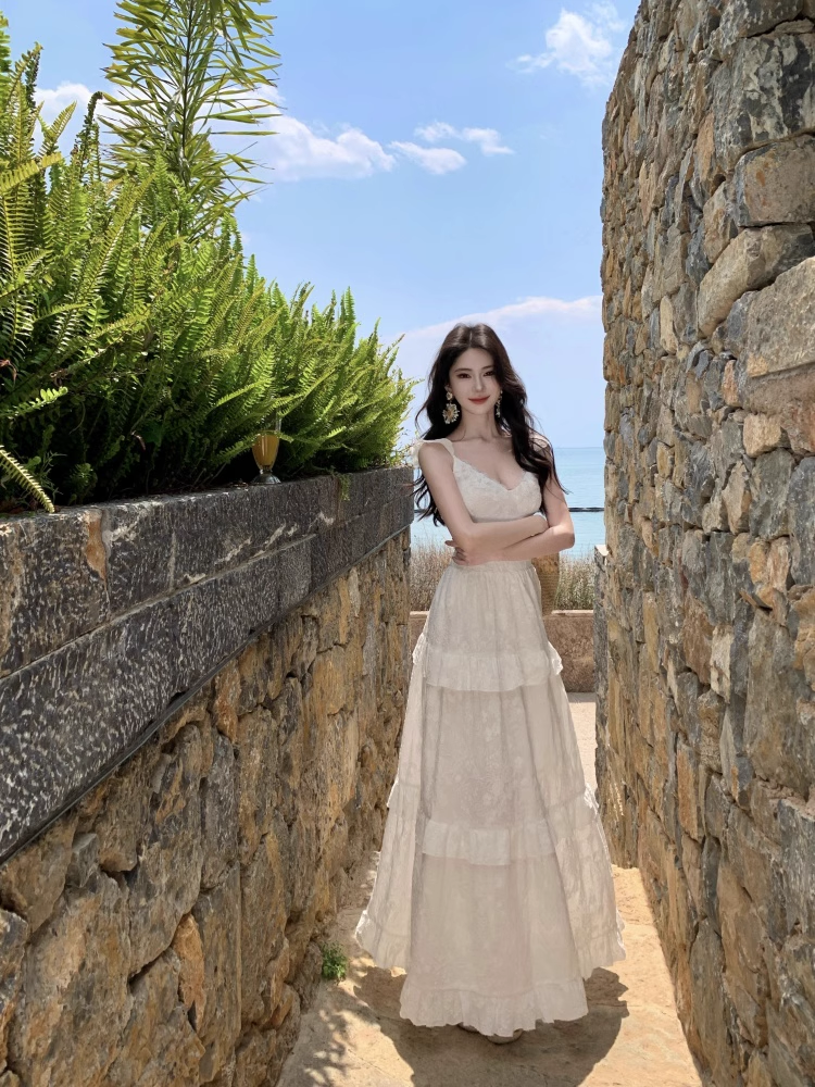 New Fashion White V-neck Tiered Dress Design Elegant A-line Spaghetti Strap Dress TP3362