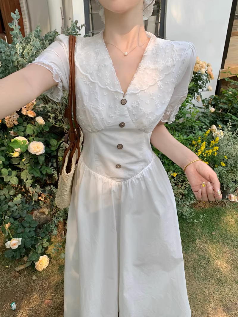 Simple Fashion White V-neck Design Elegant A-line Short-sleeved Dress TP3356