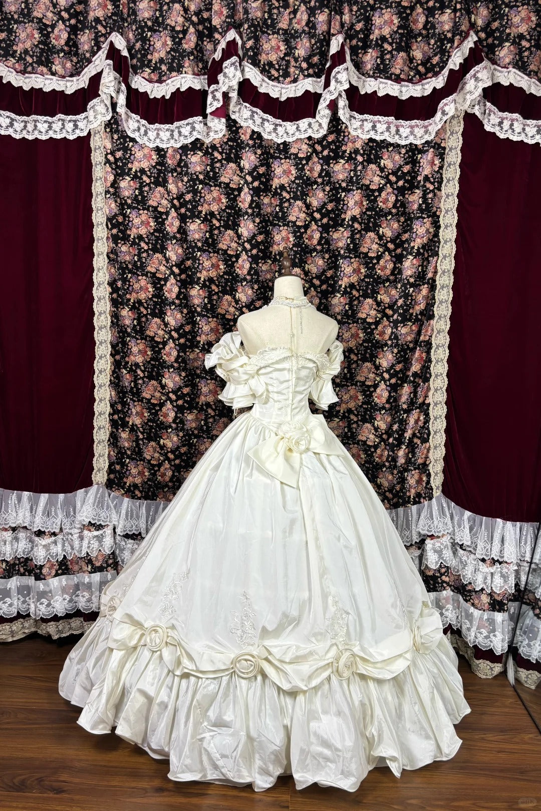 Retro Beige Off-the-shoulder A-Line Satin Quinceanera Dresses Evening Ball Gowns TP3789