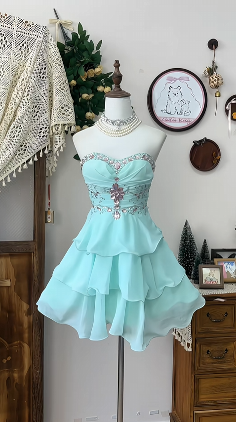 Vintage Sweetheart Beaded Design A-line Elegant Chiffon Strapless Homecoming Dress Party Dress TP4180