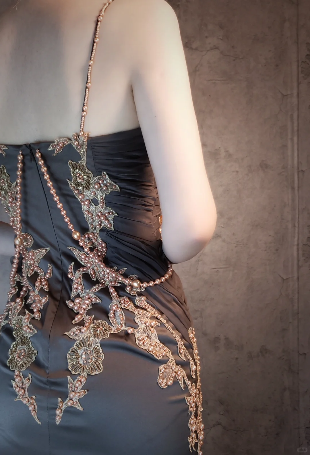 Retro Brown V-neck Beaded Spaghetti Strap Appliqued Design Elegant Satin Evening Dress Prom Dress TP4034