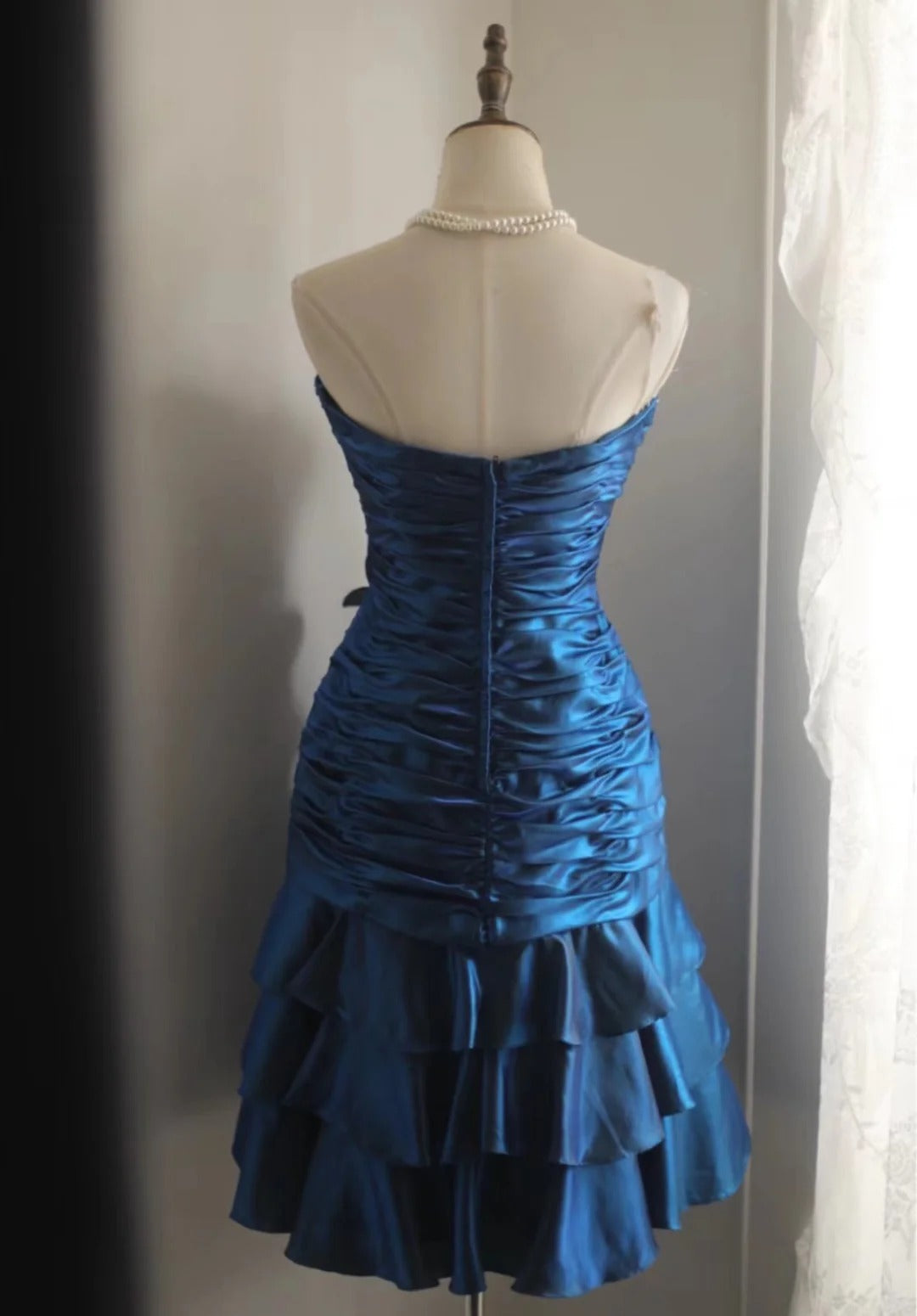 Vintage Royal Blue Beaded A-Line Satin Strapless Sweetheart Tiered Party Dresses Homecoming Dresses TP3806