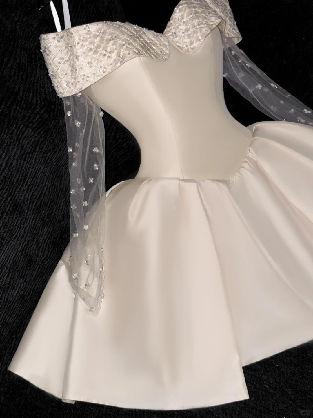 Elegant Ivory Off-the-shoulder Simple Design A-Line Satin Short Homecoming Dress Party Dress TP4192