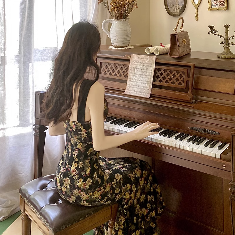 New Elegant Floral Design Slim Spaghetti Strap Dress TP2993