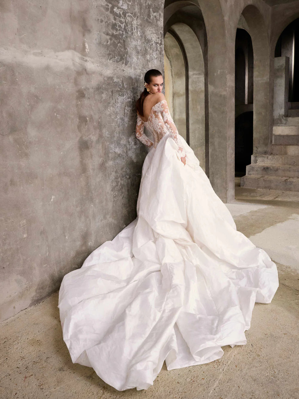 Gorgeous Lace Off-the-shoulder Long-sleeve Design A-Line Wedding Dress Ball Gown Prom Dress Evening Dress TP4597