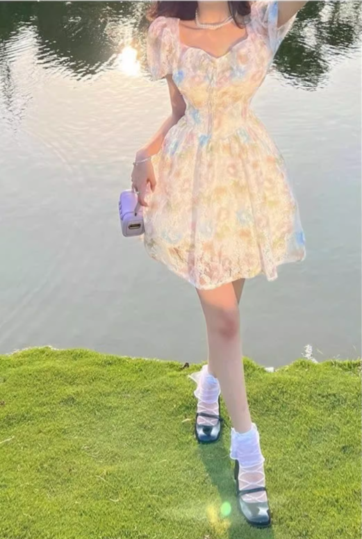 New Fashion Floral Design Lace Short Sleeve Puffy Dress TP3010