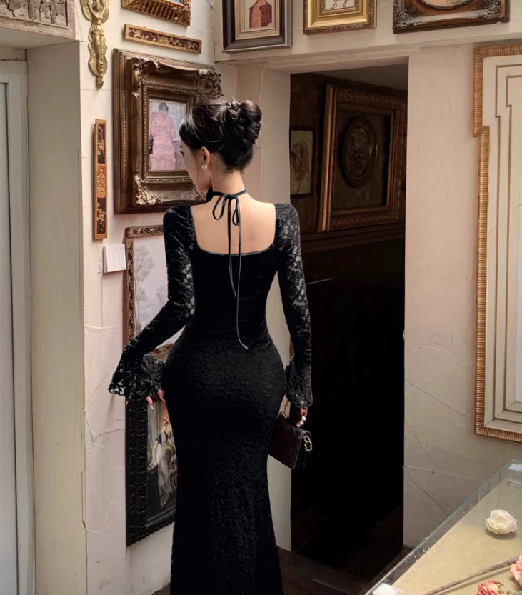 Vintage Fashion Black Square Collar Design Black A-Line Mermaid Long-sleeved Dress TP3142