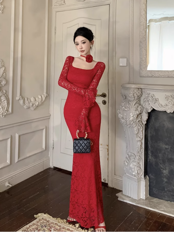 Vintage Fashion Black Square Collar Design Black A-Line Mermaid Long-sleeved Dress TP3142