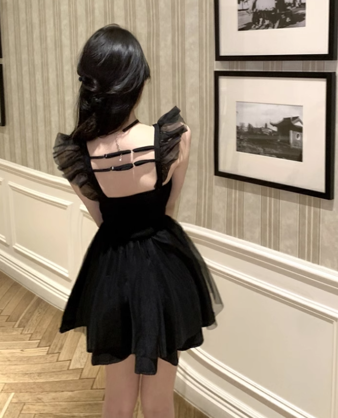 Simple Fashion Black 3D Flowers Design A-line Square Collar Sleeveless Dress TP3435