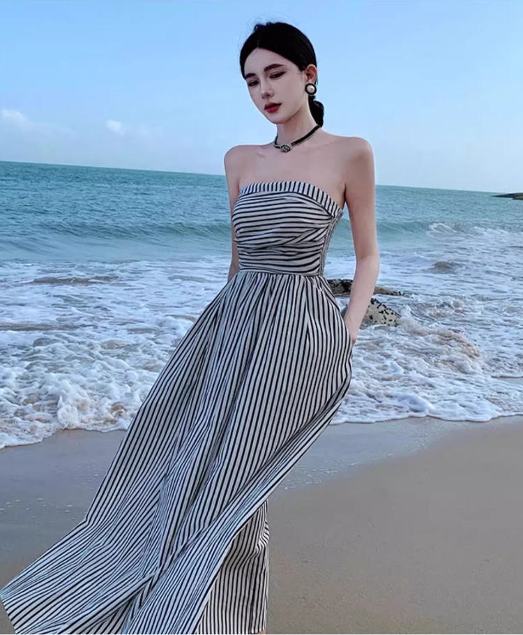 New Fashion Black & White Striped Design A-line Beach Holiday Strapless Dress TP3501
