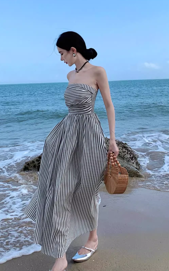New Fashion Black & White Striped Design A-line Beach Holiday Strapless Dress TP3501