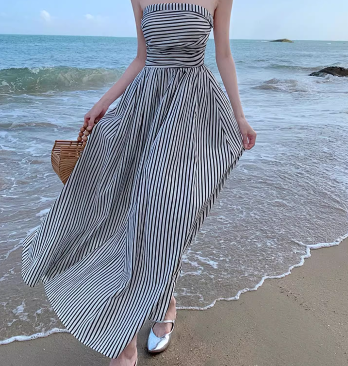 New Fashion Black & White Striped Design A-line Beach Holiday Strapless Dress TP3501