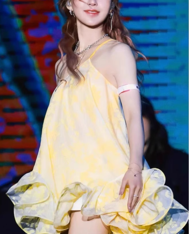 New Fashion Light Yellow Single Shoulder Strap Ruffled Hem Design Summer Party Dress Homecoming Dress TP3947