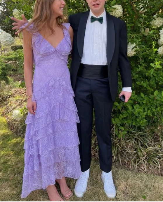 Elegant Lilac V-neck Prom Dress Lace Sheath Evening Gown Long Party Dress Tiered Formal Dress TP4745