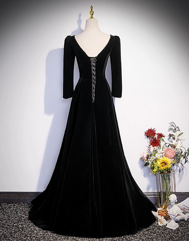 Elegant Black Velvet Beaded A-Line Evening Gown Long-sleeved Party Dress Long Formal Dress TP4959