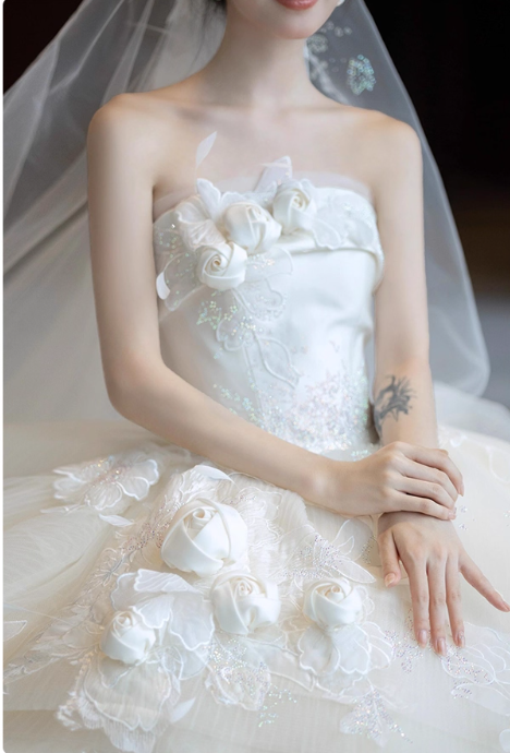 Vintage 3D Flowers Applique A-Line Strapless Tulle Wedding Dress TP5028