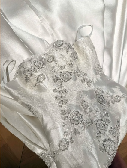 Vintage Satin Strapless Lace Embroidery Mermaid Wedding Dress TP5326