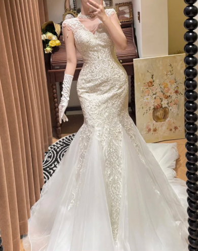 Vintage Lace-Embellished Mermaid Cap Sleeves Tulle Train Wedding Dress TP5328