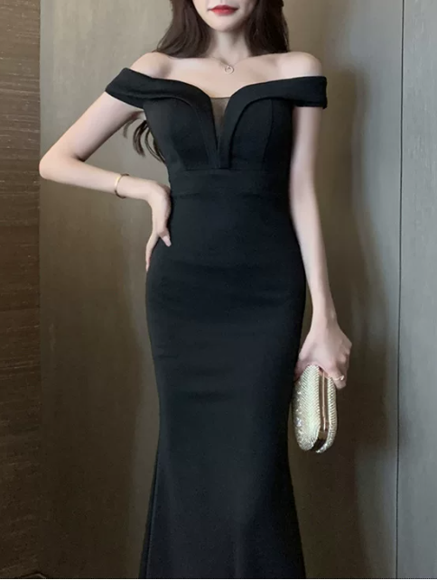 Elegant Black Off-the-Shoulder Mermaid V‑Neck Satin Long Prom Dress TP6109