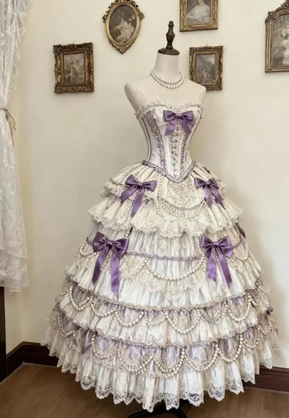Elegant Ball Gown White Long Evening Dress Sweetheart Lace Beaded Prom Dress TH111