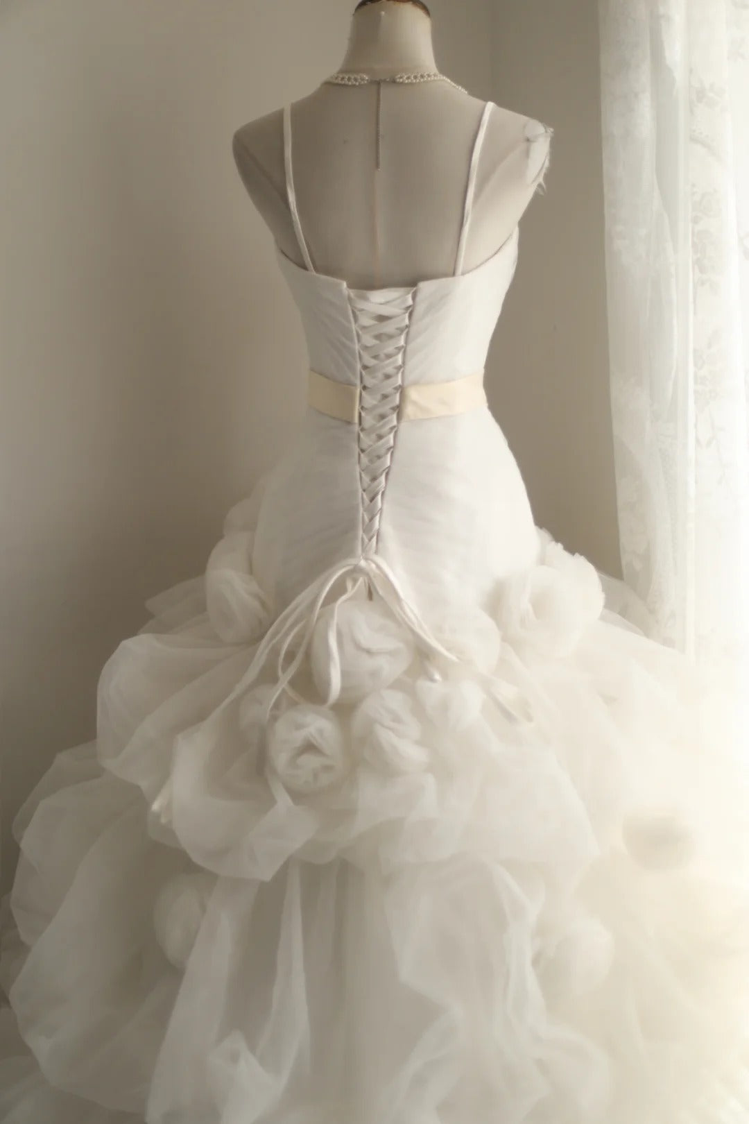 Elegant A-line Sweetheart Neck Long Wedding Dress Pleated Tulle White Prom Dress TH277