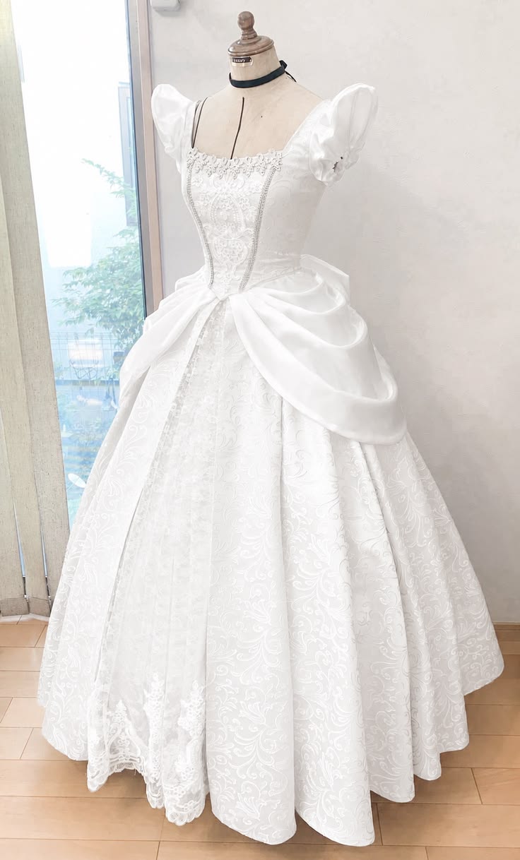 Elegant A-line Square Neck Long Wedding Dress Lace White Prom Dress TH308