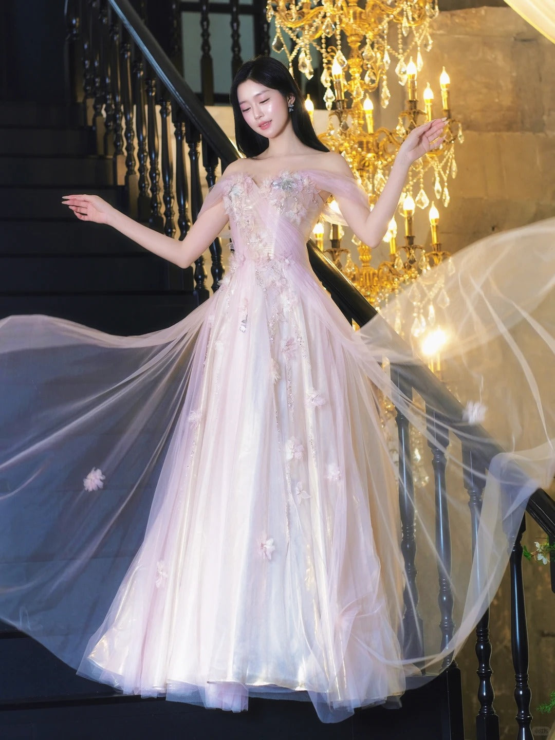 Beautiful A-line One-the-Shoulder White Evening Dress 3D fabric appliqué Tulle Prom Dress TH336