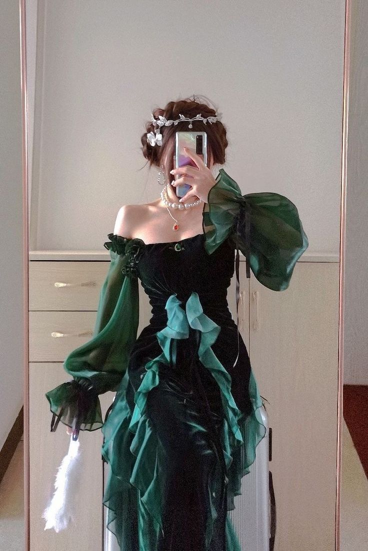 Green Strapless Velvet Ruffle Vintage Split Tea Break Dresses TP1581