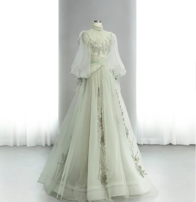 Green A-Line High Neck Long Sleeve Backless Tulle Long Prom Dresses TP1620