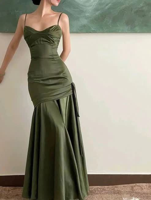 Chic Green Mermaid Spaghetti Strap Satin Long Prom Dresses TP1671