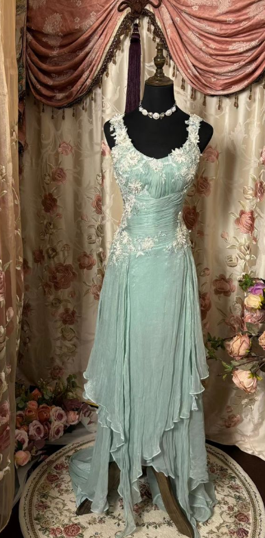 Vintage Green A-line Strap Lace Beaded Tulle Train Ball Gown Evening Dress TP1970