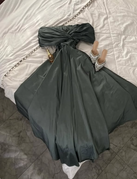 Elegant Grey A-line Off-shoulder Simple Ball Gown Evening Dress TP2046