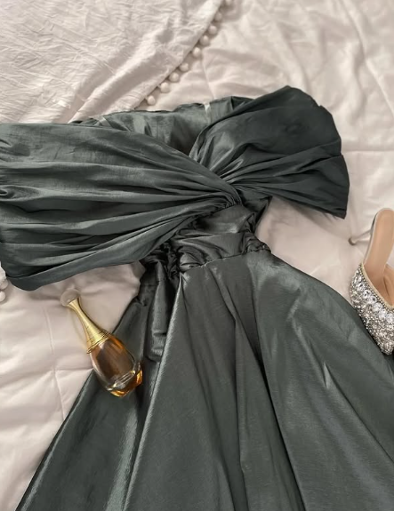 Elegant Grey A-line Off-shoulder Simple Ball Gown Evening Dress TP2046