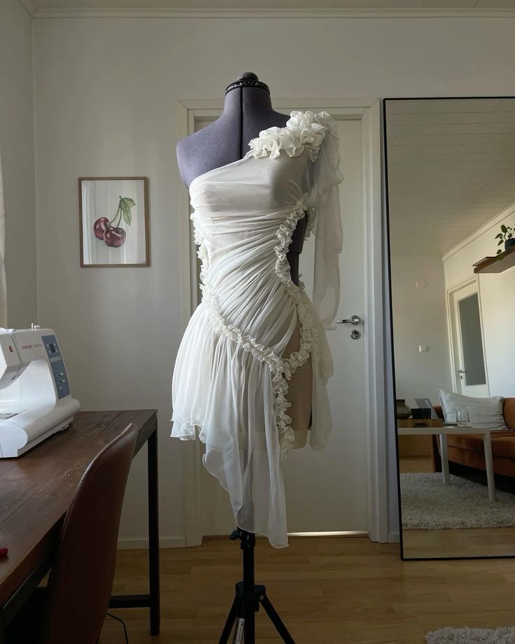 Chic White One Shoulder Irregular Hem Ruffled Mini Party Dress Prom Dress TP2158