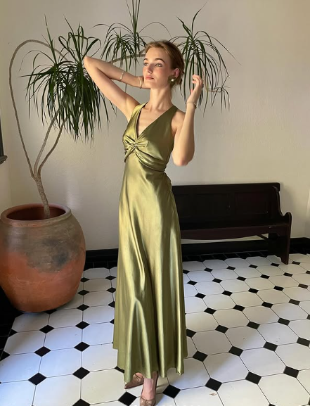 Halterneck Elegant Green Backless Satin A-Line Prom Dress Evening Gown TP2509