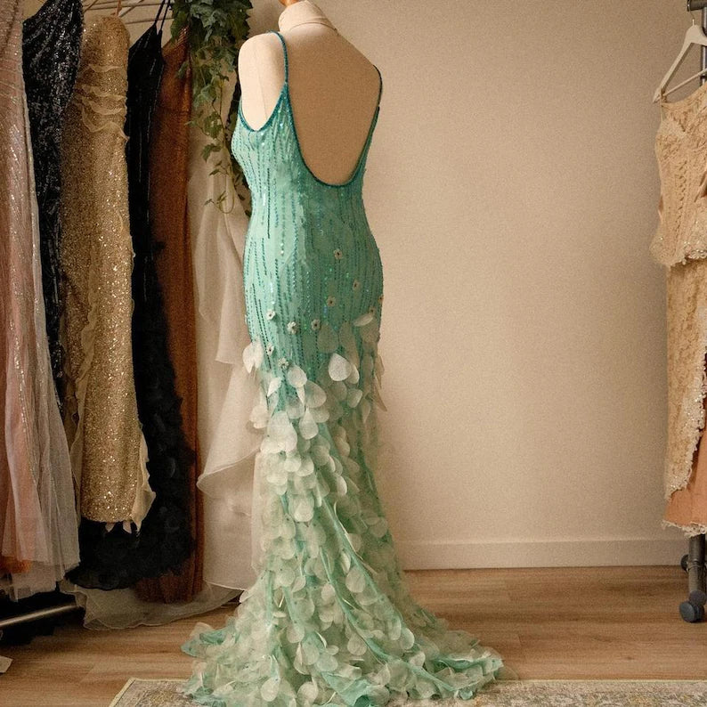 Beautiful Spaghetti Strap V Neck Beaded Backless Mermaid Floor Length Prom Dress Evening Dress TP2621