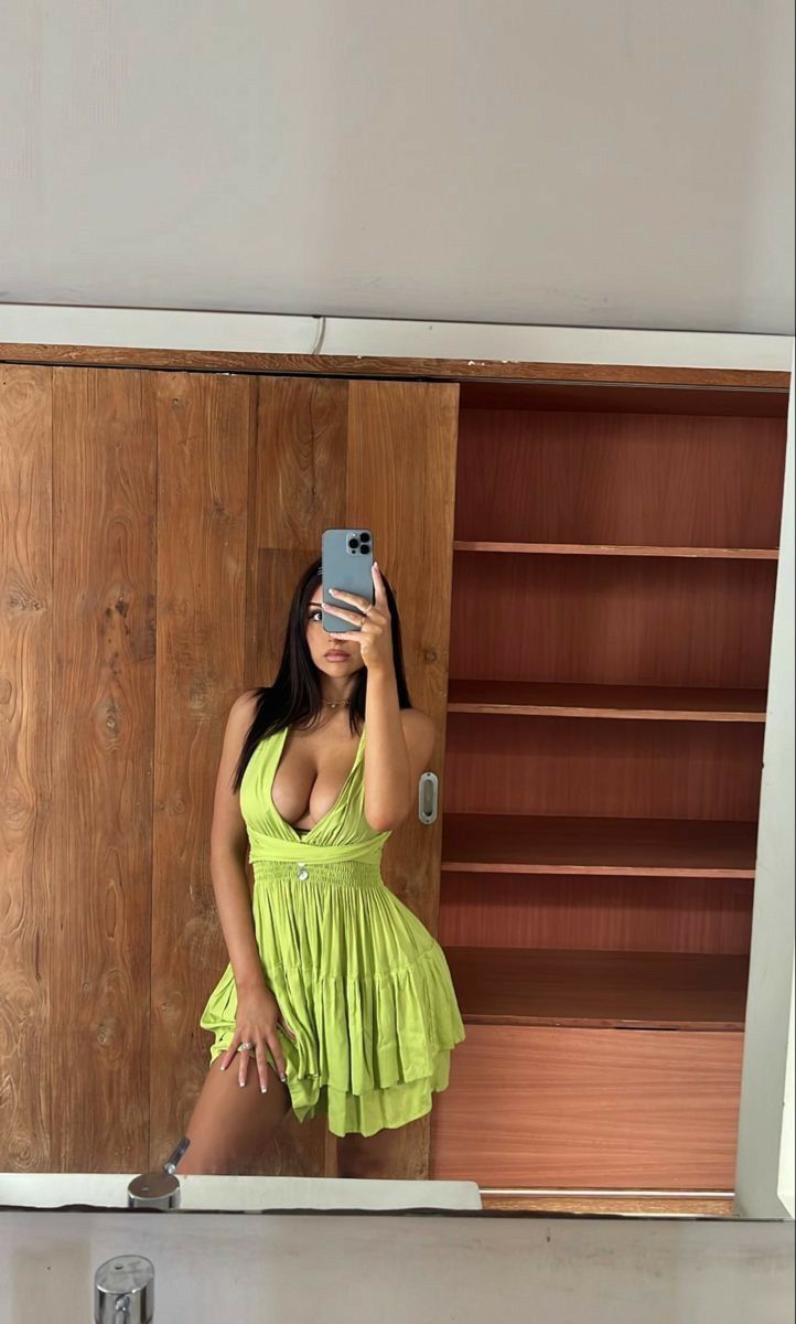 Sexy Green Low Cut Halter Neck Sleeveless A-Line Mini Party Dress Homecoming Dress TP2713