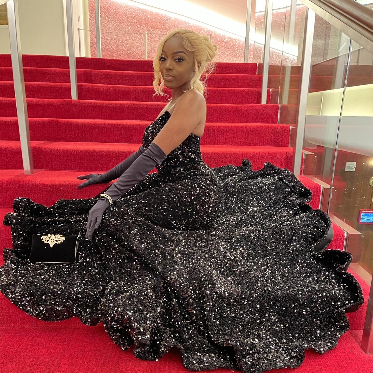 Shiny Black Off Shoulder Sleeveless Sequin Mermaid Floor-Mounting Prom Dress Evening Dress Without Gloves TP2769