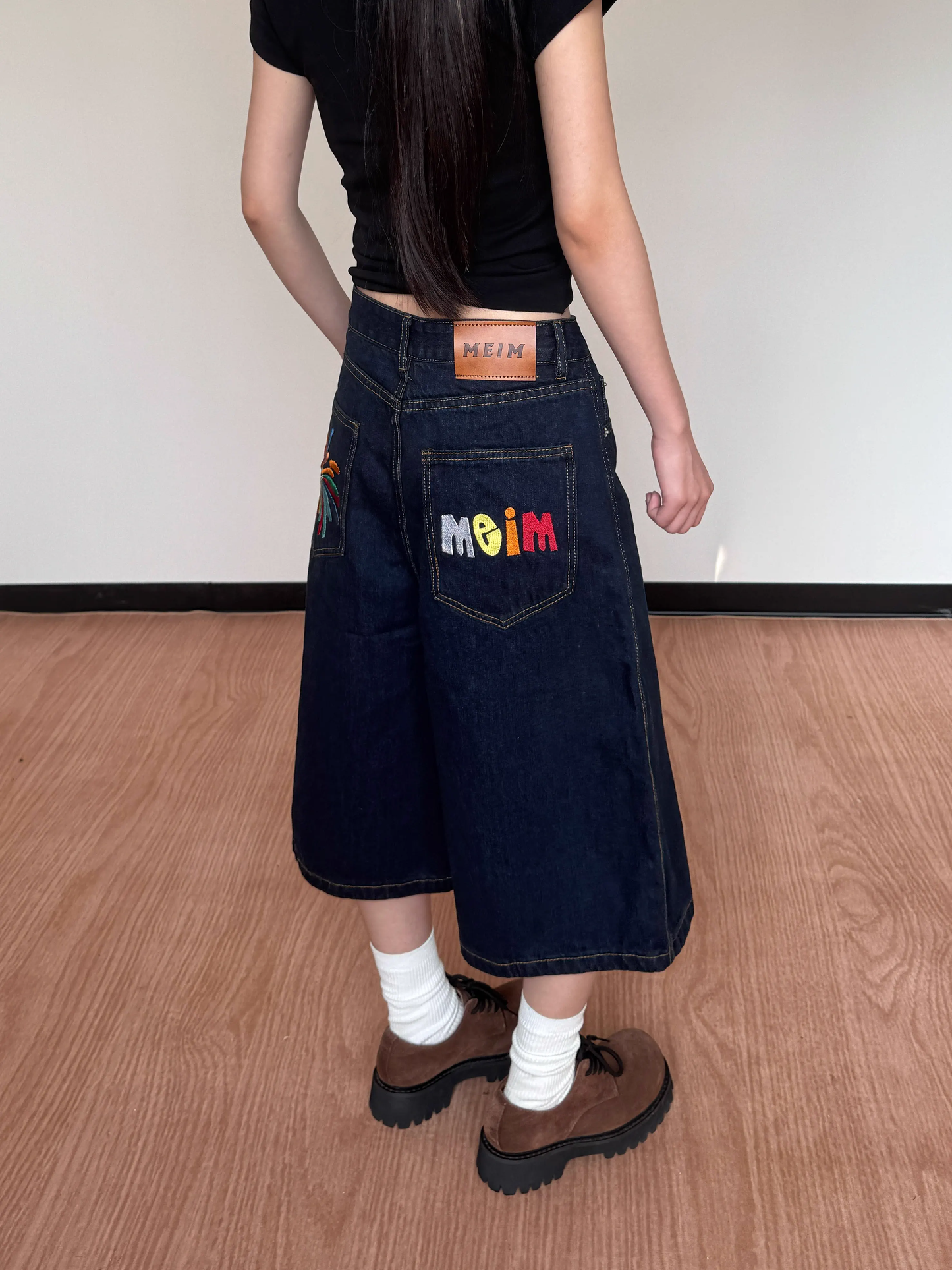 New Fashion Loose-fitting Letter Embroidery Design Street-style Casual Cropped Pants TP3232